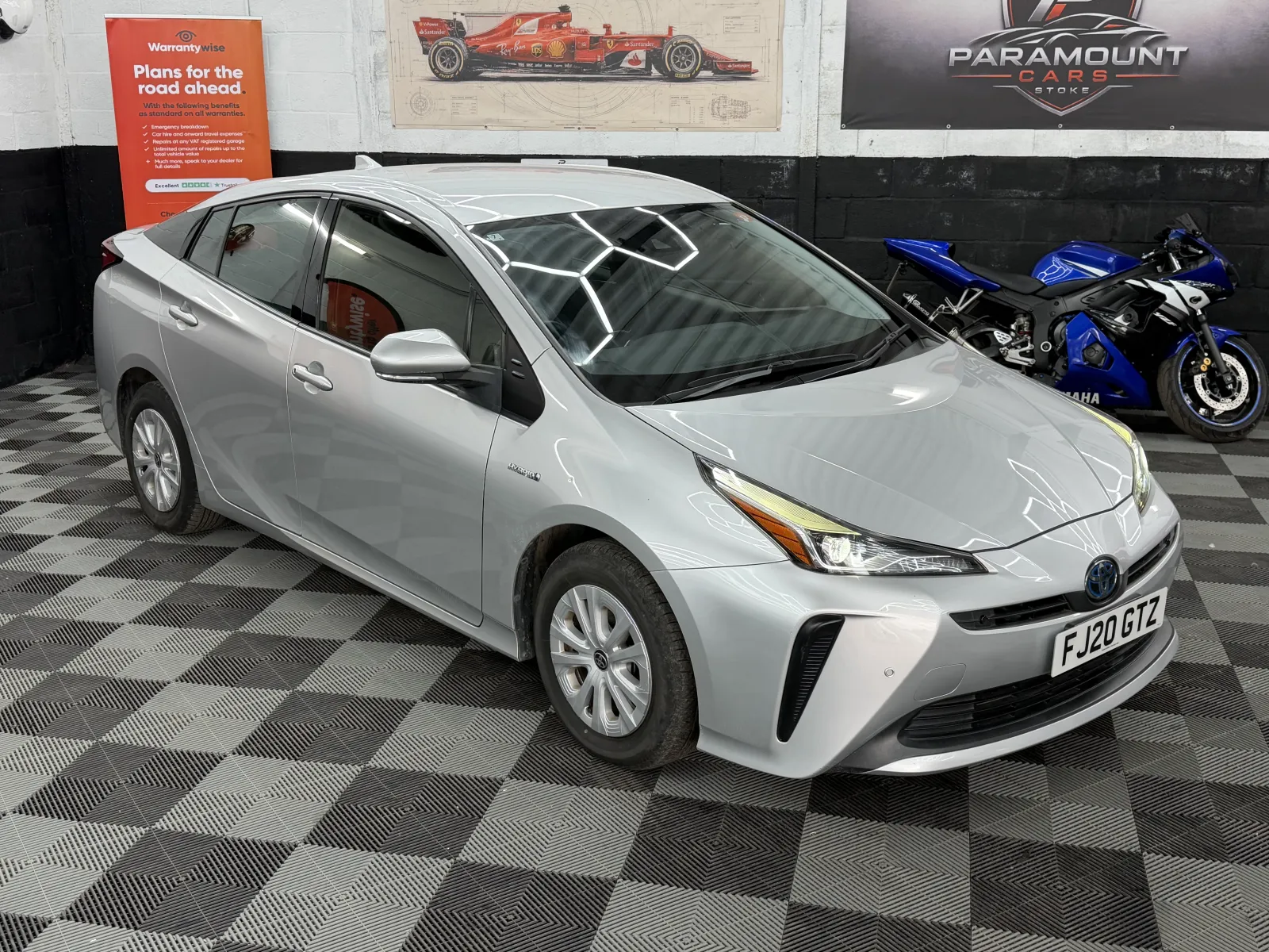 2020 Toyota Prius in Silver, photo 14