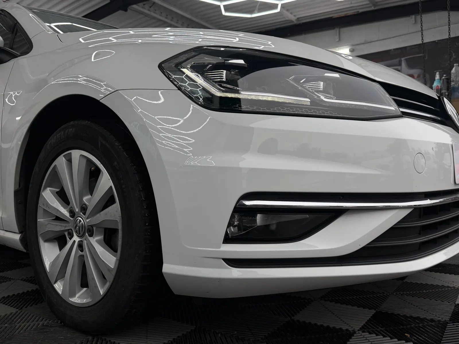 2018 Volkswagen Golf Estate TSI in Pearl White, photo 20