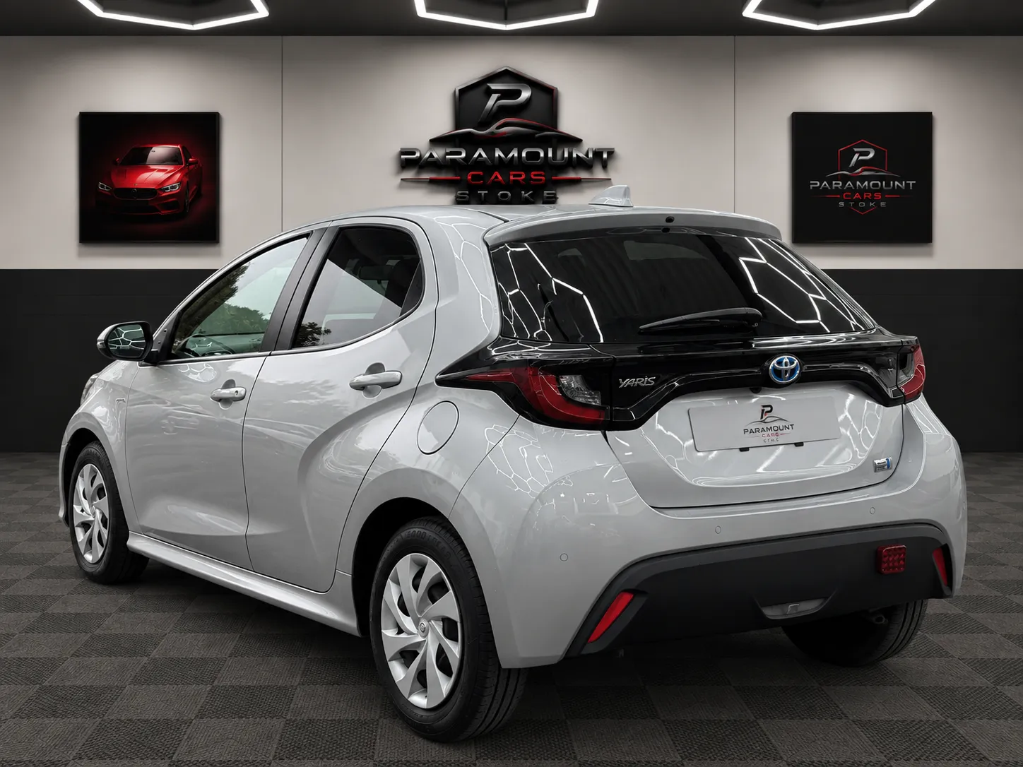 2021 Toyota Yaris in Silver, photo 6