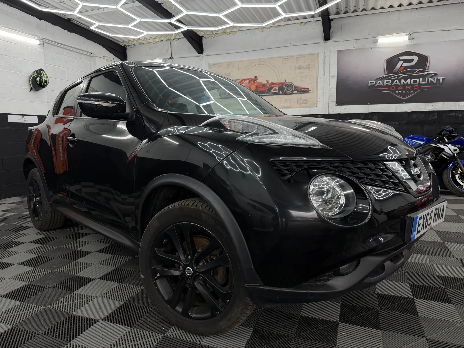 2015 NISSAN JUKE in Black, photo 7