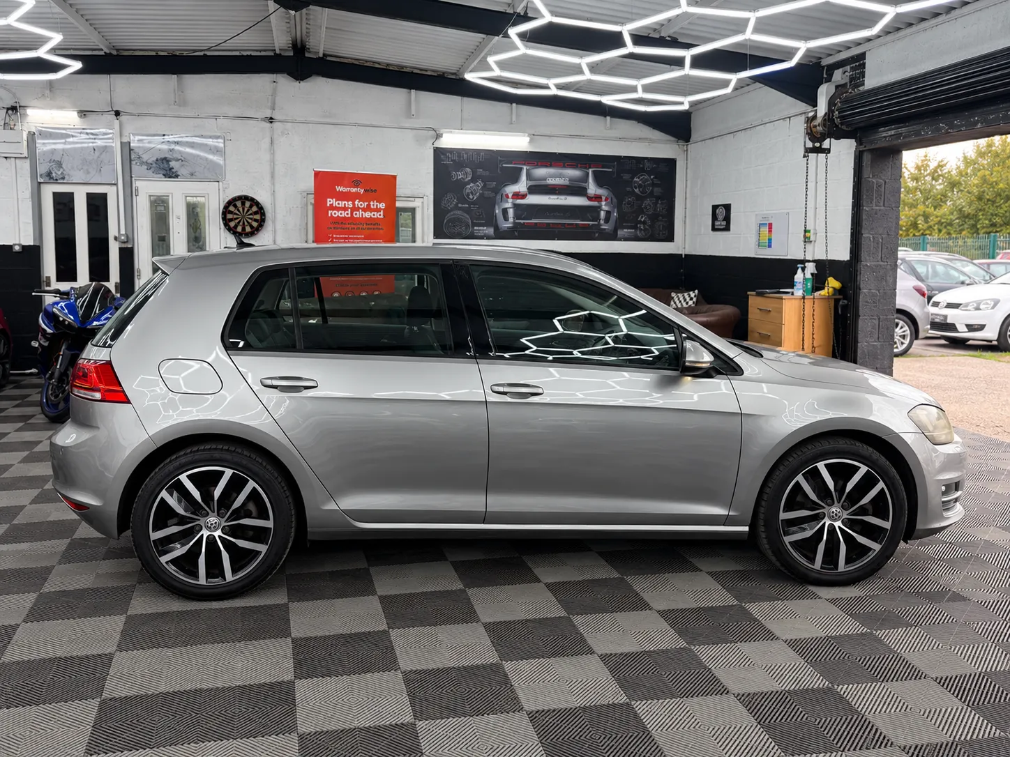 2013 Volkswagen 1.4 TSI BlueMotion Tech SE Edition Hatchback 5dr Petrol DSG Euro 5 (s/s) (122 ps) in Silver, photo 8
