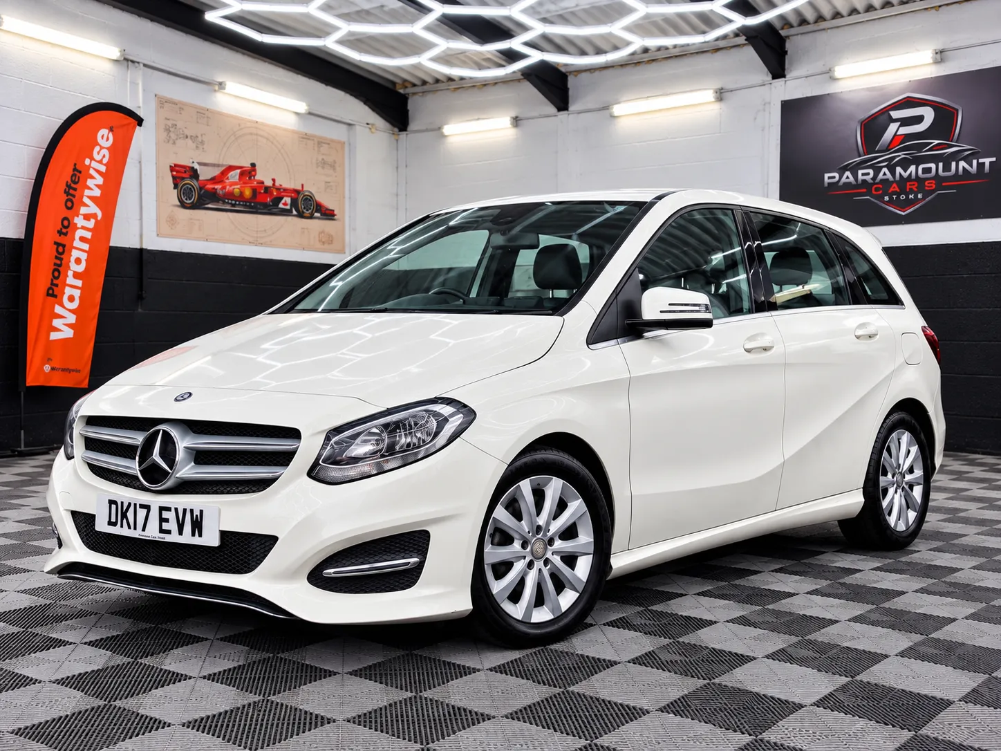 2017 Mercedes-Benz B Class in White, photo 4