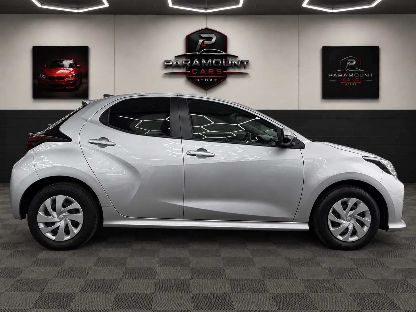 2021 Toyota Yaris in Silver, photo 3