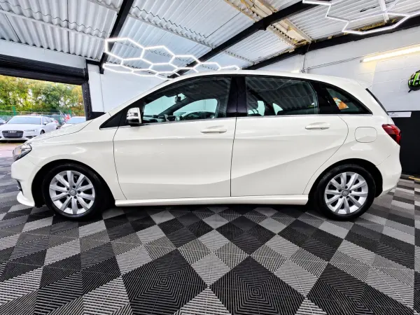 2017 Mercedes-Benz B Class in White, photo 19