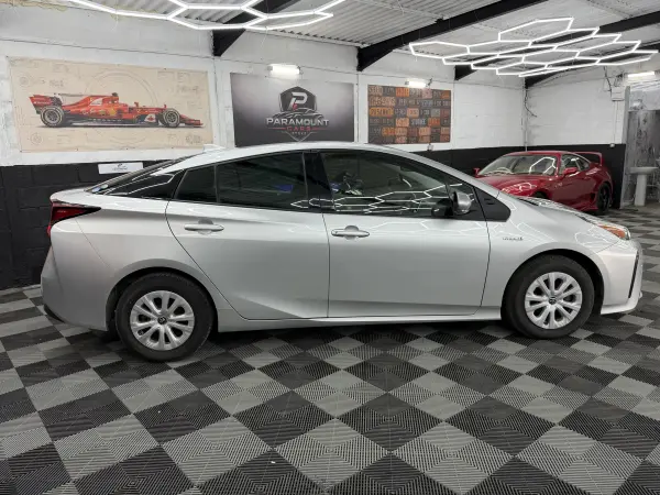 2020 Toyota Prius in Silver, photo 13