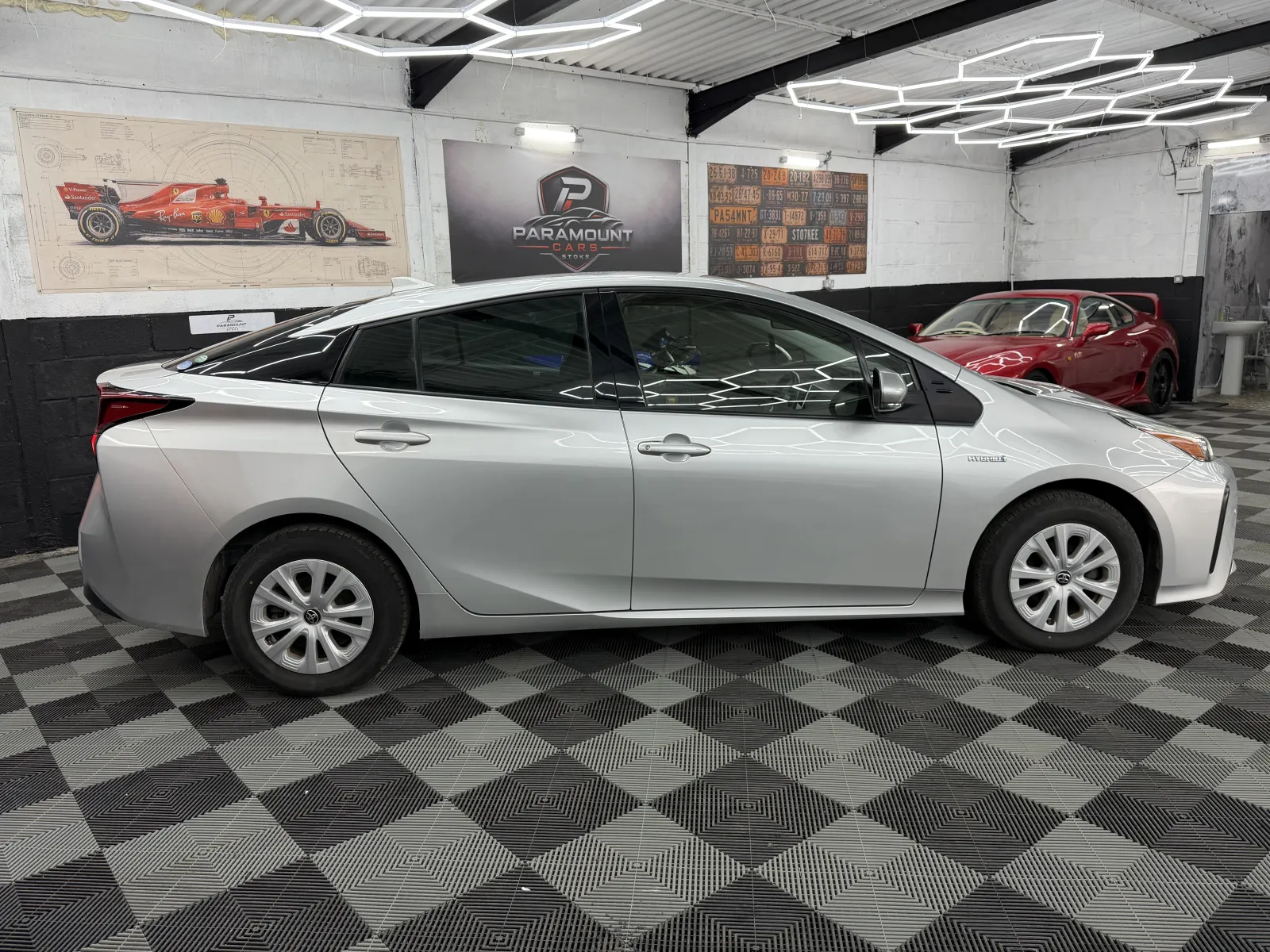 2020 Toyota Prius in Silver, photo 13