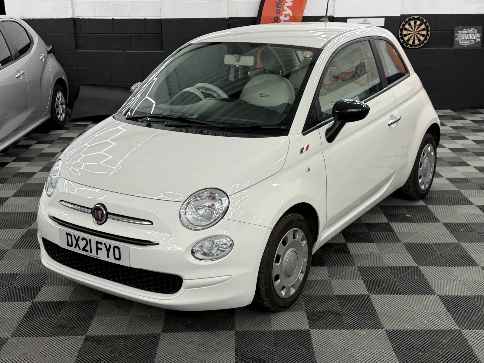 2021 Fiat 500 Automatic in Pearl White, photo 6